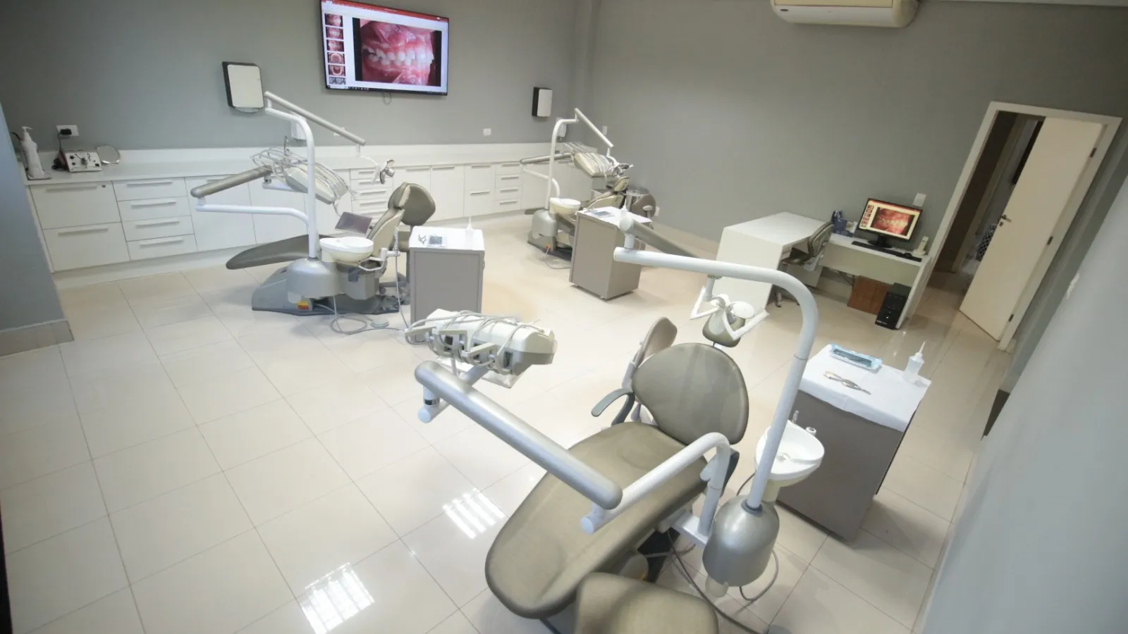 Consultório odontológico da clínica parceira Senso em Maringá